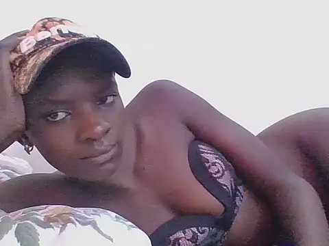 ebonypetite2 live