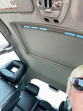 Bigboobiegirl90 live