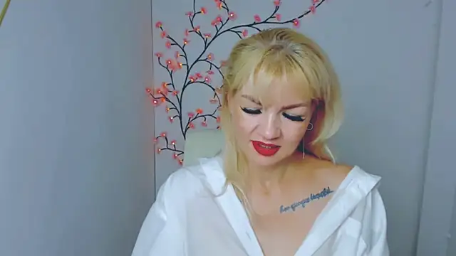 Madonna_Fire live