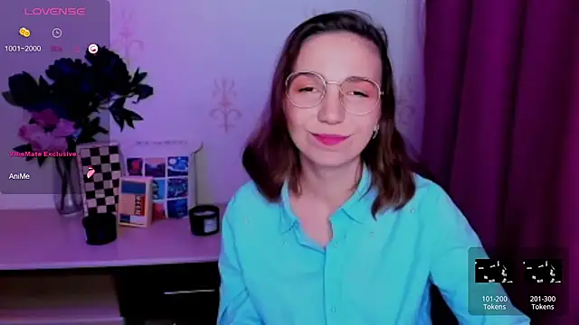 KindHazelHere_ live