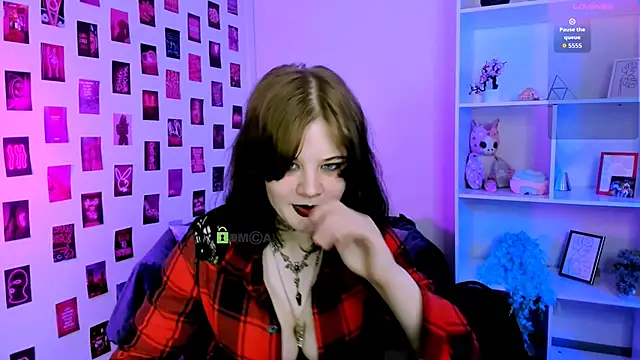 nikki_kiss_ live