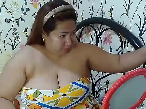 Fantasy_Hugetits31 live