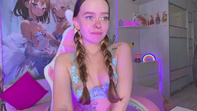 CheekySashaCharm live