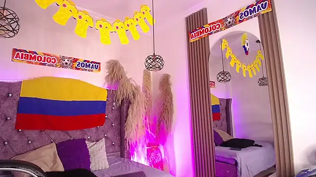 Amara_Davis1 live