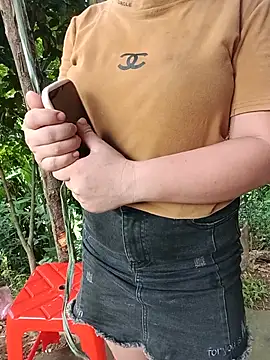 Lily_Henry live