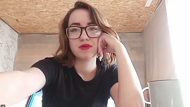 OliviaMoment live