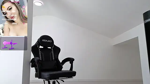 Megan_Ros live