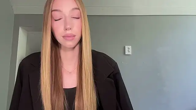 TraceyHowey live