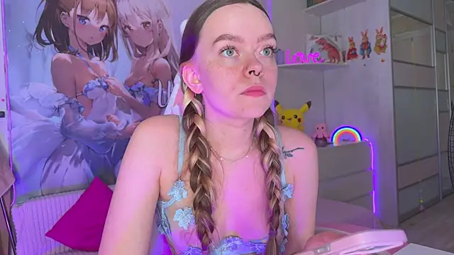 CheekySashaCharm live
