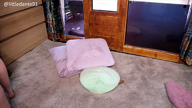 LittleMe97 live