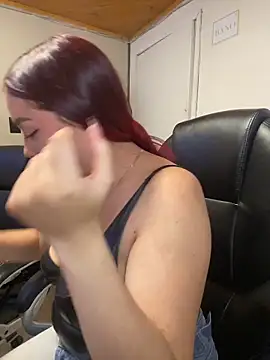 Karen18_boobs live