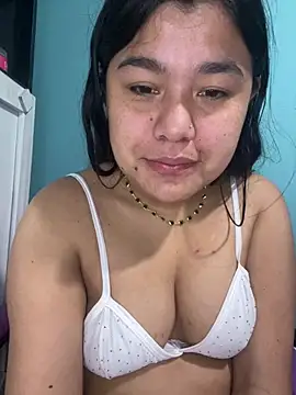 April_Becker live