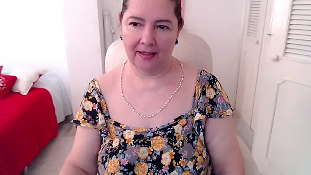 leonela_69 live
