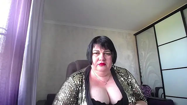 AlluringCurves live