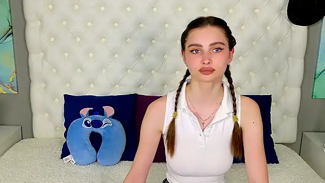 MilaLick live