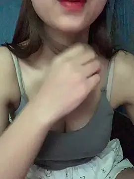 Julyy_girl live