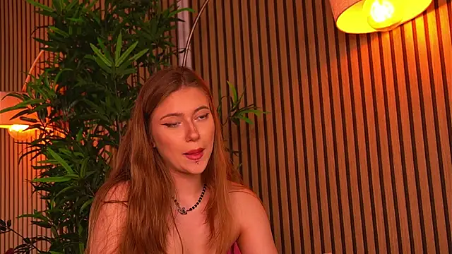 KhloeDaviss live