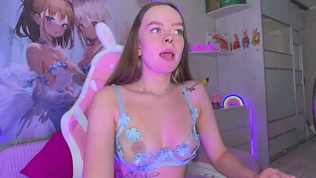 CheekySashaCharm live