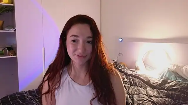 YasmineWest live
