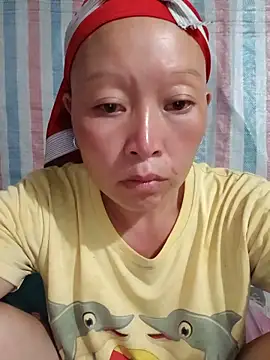 girl-hot2x live