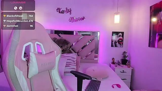 Karly_moon live