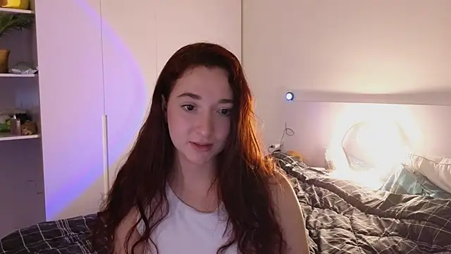 YasmineWest live