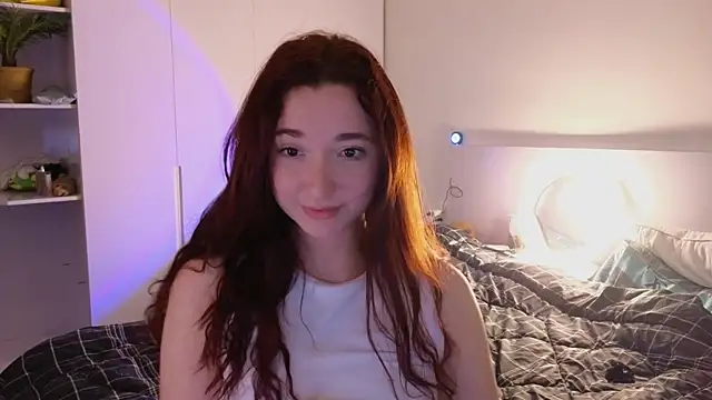 YasmineWest live