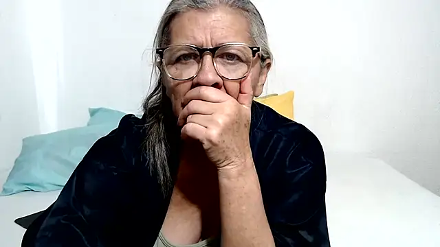candy_mature_ live