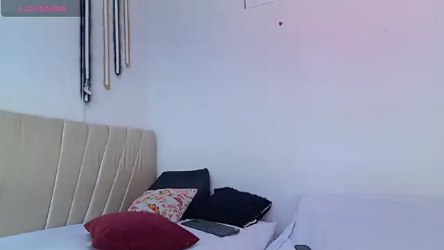 sweetauracouple live