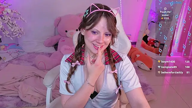 EricaMoonn live