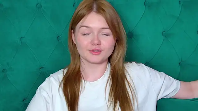 ElinaVale live