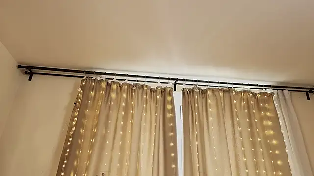JolieDerringer live