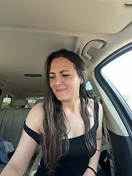 BrunetteNymph live