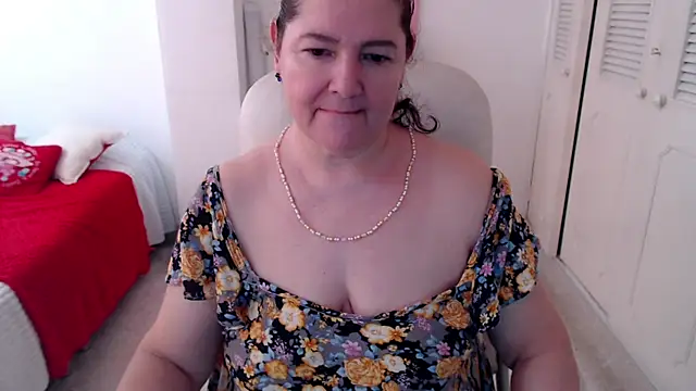 leonela_69 live