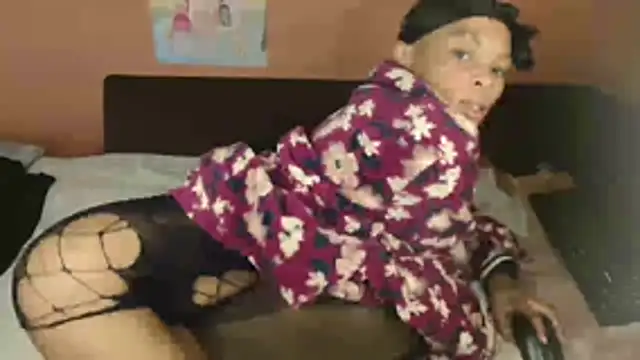 Tiny_Latifah live