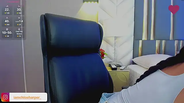 ChloeHarper_ live