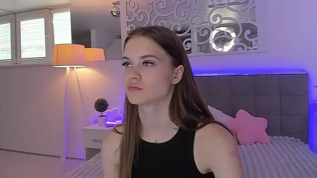 LuisaClover live