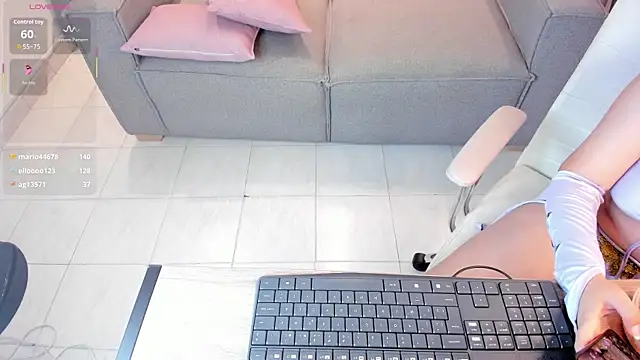 Nayla_Luxe live