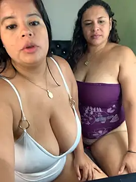 twocurvylatins profile