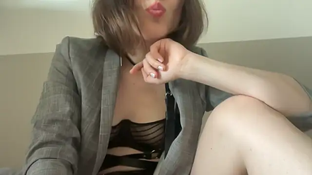 Hilda_Valentine live