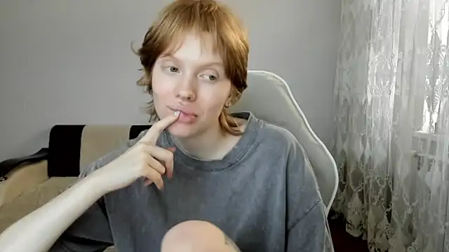 StellaDavis live