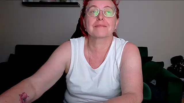 JoannaAndNeighbour live
