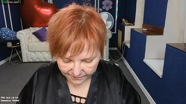 Kira_Kenett live