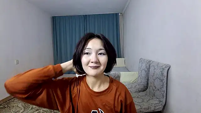 Lyndasilk live