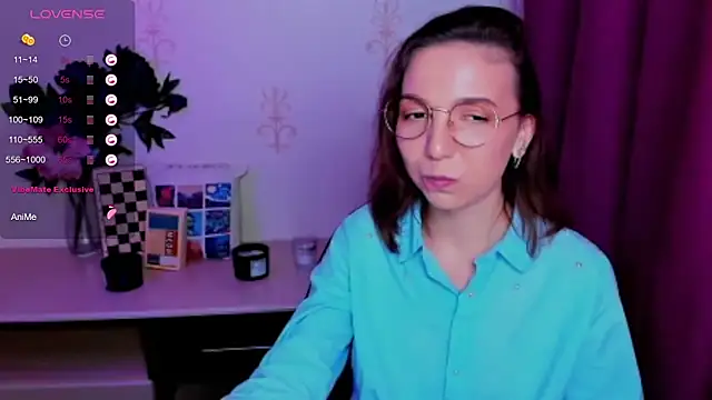 KindHazelHere_ live