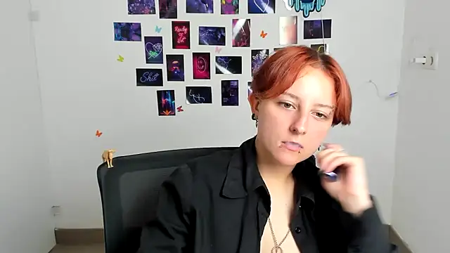 Dilara_Kiss_ live