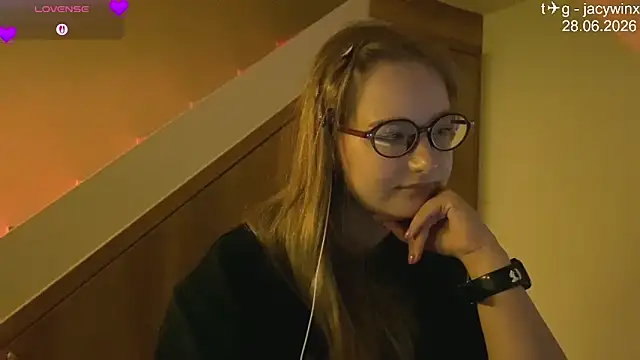 JacyWinslat live