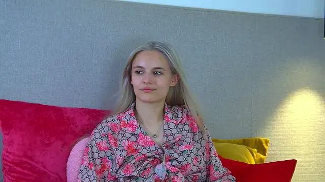 LeaLamour live