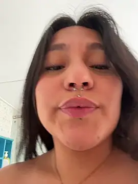 Emily_Gomezz live