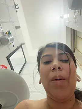 emilyjohanson live